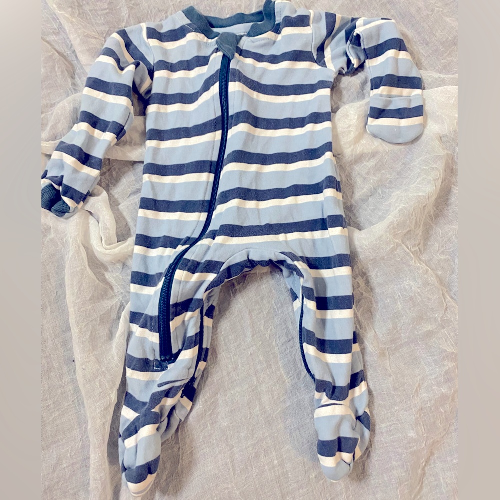 3/$15 ❤️ ZippyJamz